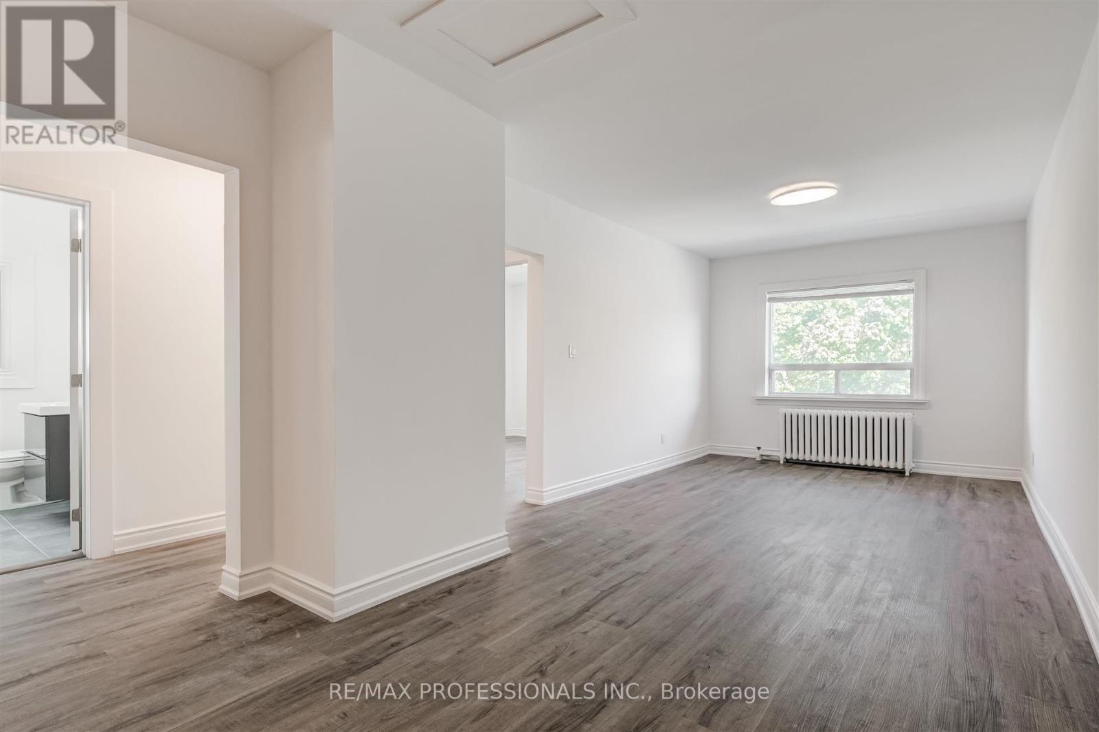 Property at 636 RUNNYMEDE ROAD image 5