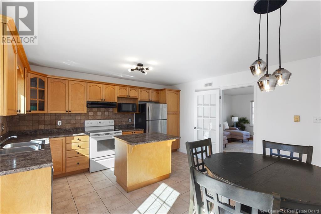 Property at 50 Stoneham Drive image 3