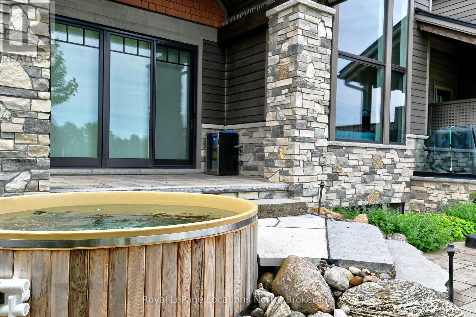 129 Georgian Bay Lane, Blue Mountains, Ontario  N0H 1J0 - Photo 48 - X12218042