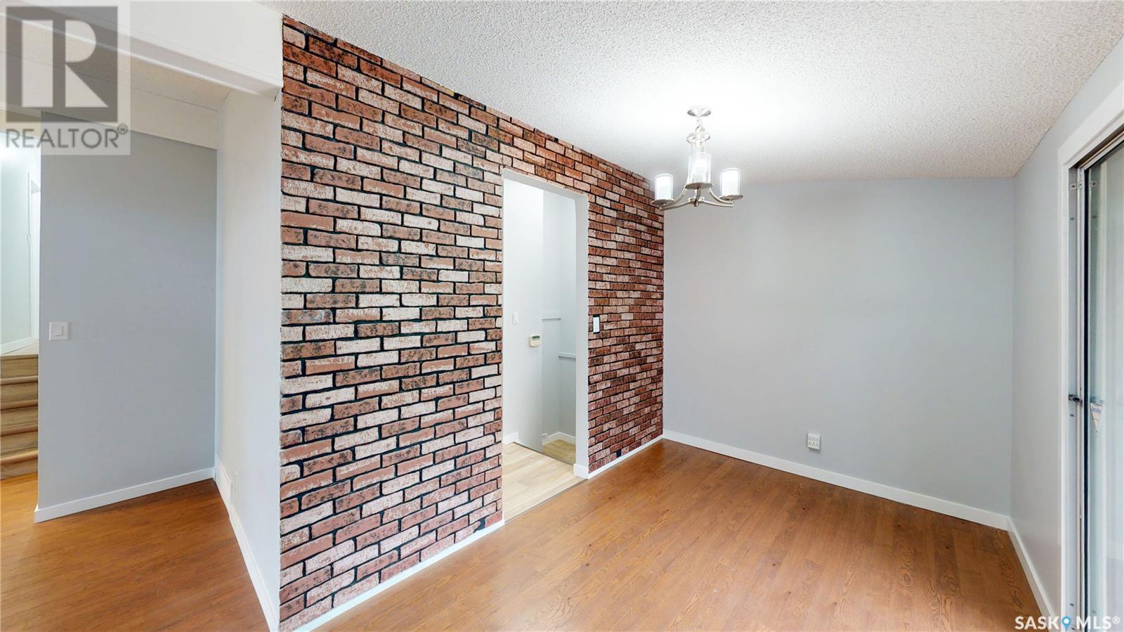 Property at 227 Hanley CRESCENT image 4