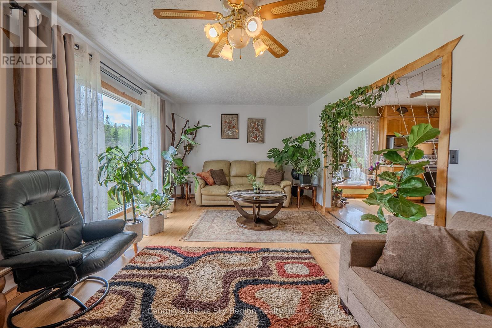 216 Pantenaude Road, West Nipissing, Ontario  P0H 1M0 - Photo 14 - X12222618