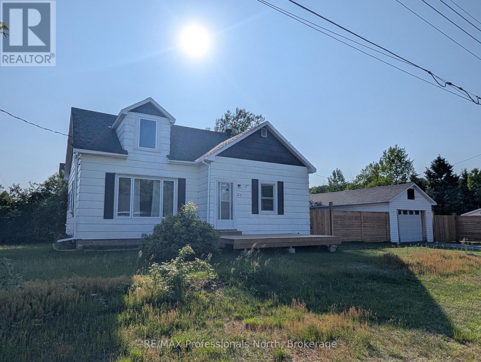27 Lincoln Avenue, South River, Ontario  P0A 1X0 - Photo 1 - X12222650
