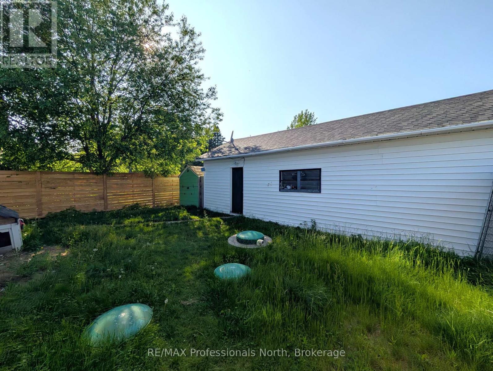 27 Lincoln Avenue, South River, Ontario  P0A 1X0 - Photo 6 - X12222650