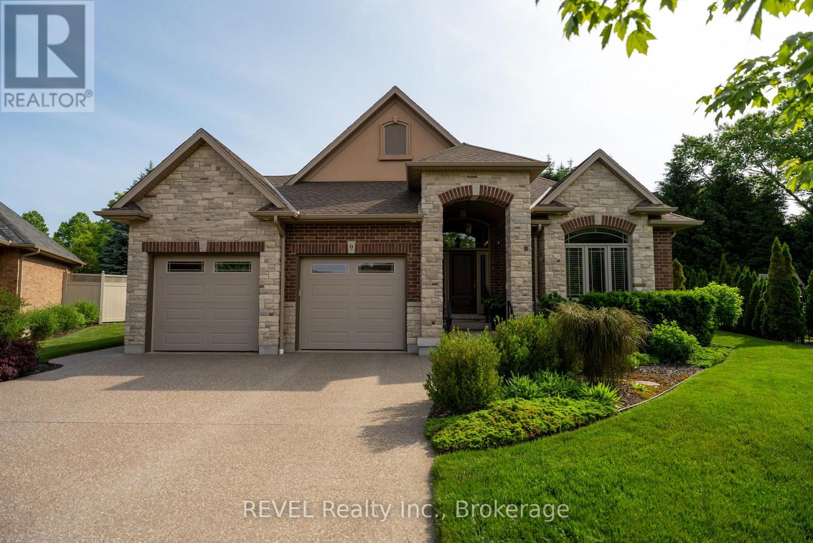 Property at 9 BRONDI'S LANE image 2