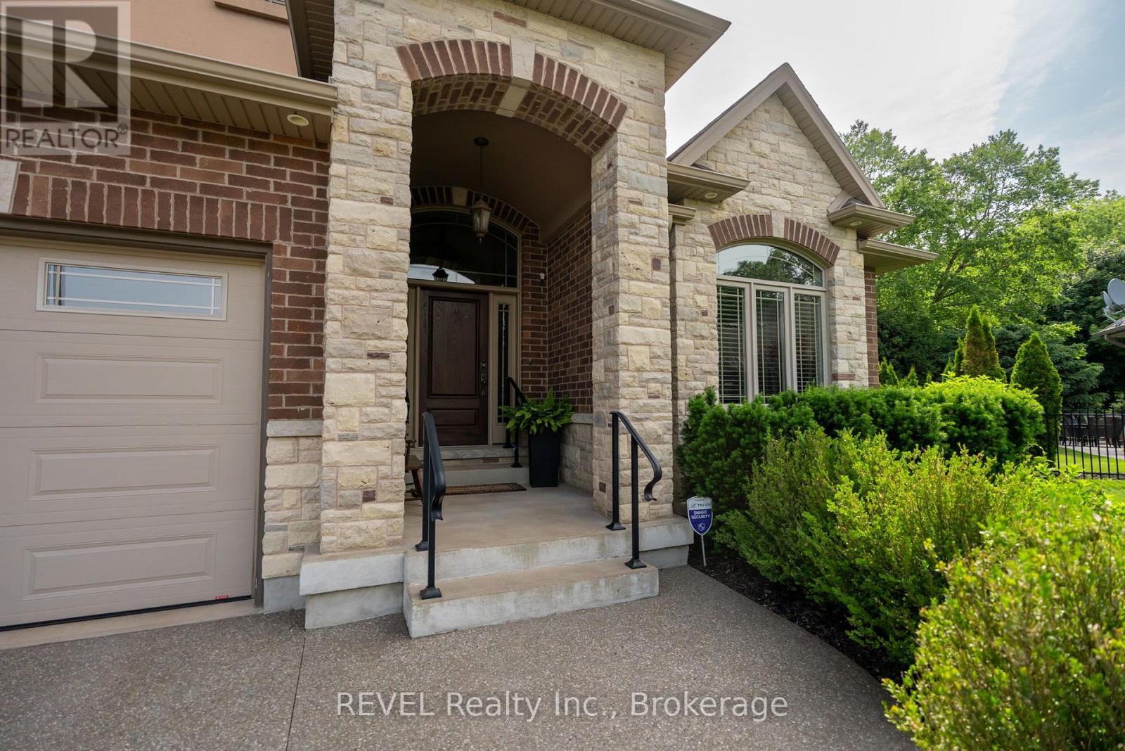 Property at 9 BRONDI'S LANE image 3