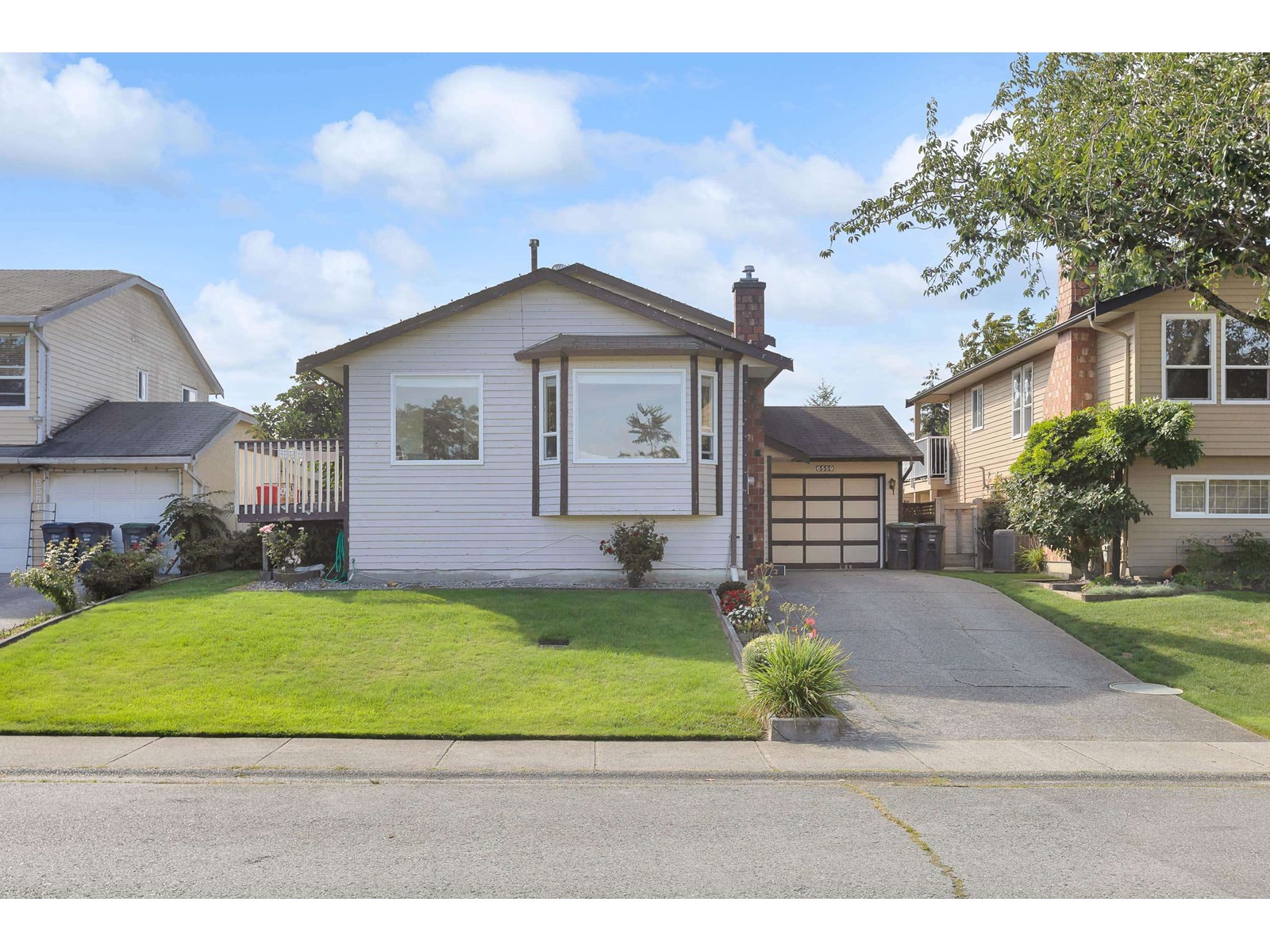 Property at 6559 131 STREET image 2