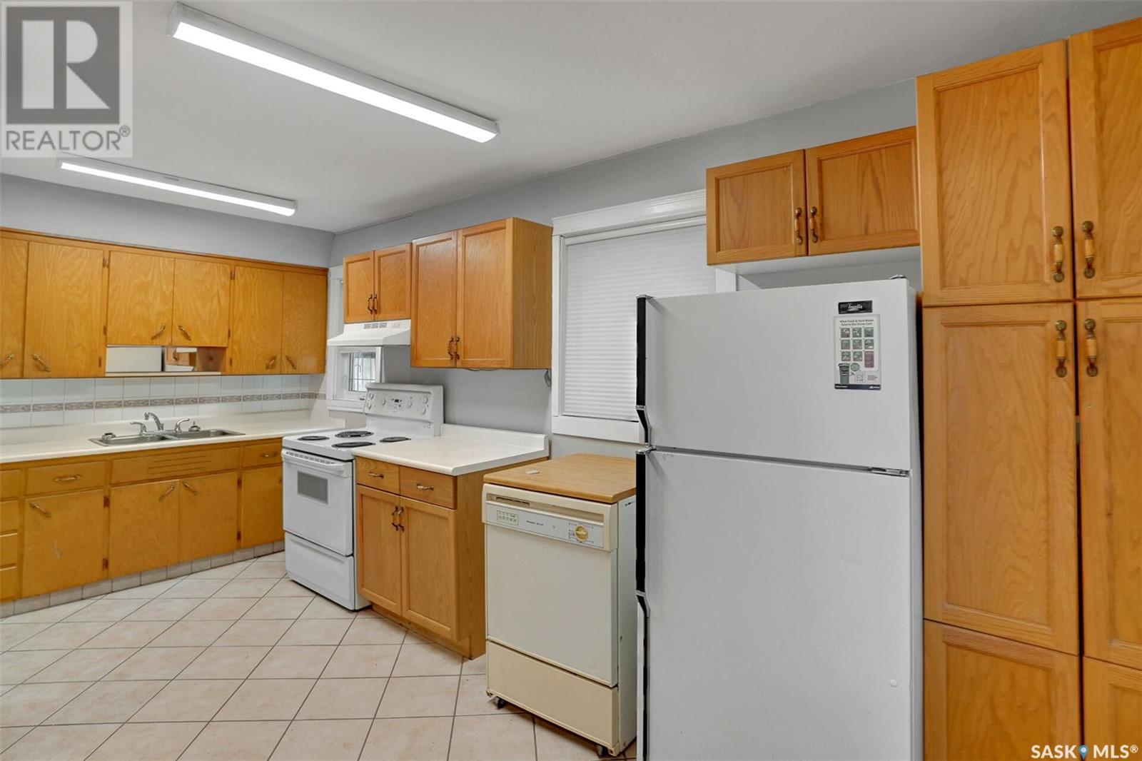 Property at 1143 Wascana STREET image 4
