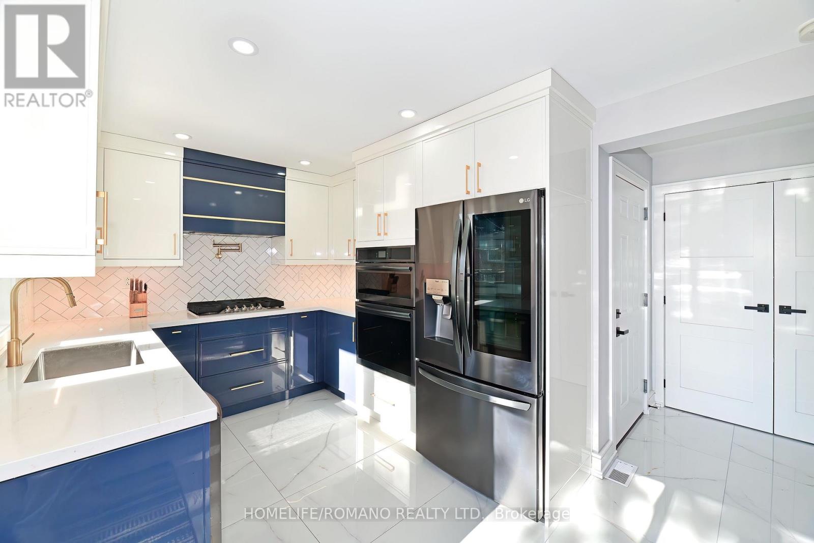 826 Krosno Boulevard W, Pickering (Bay Ridges), Ontario  L1W 1G9 - Photo 10 - E12222712