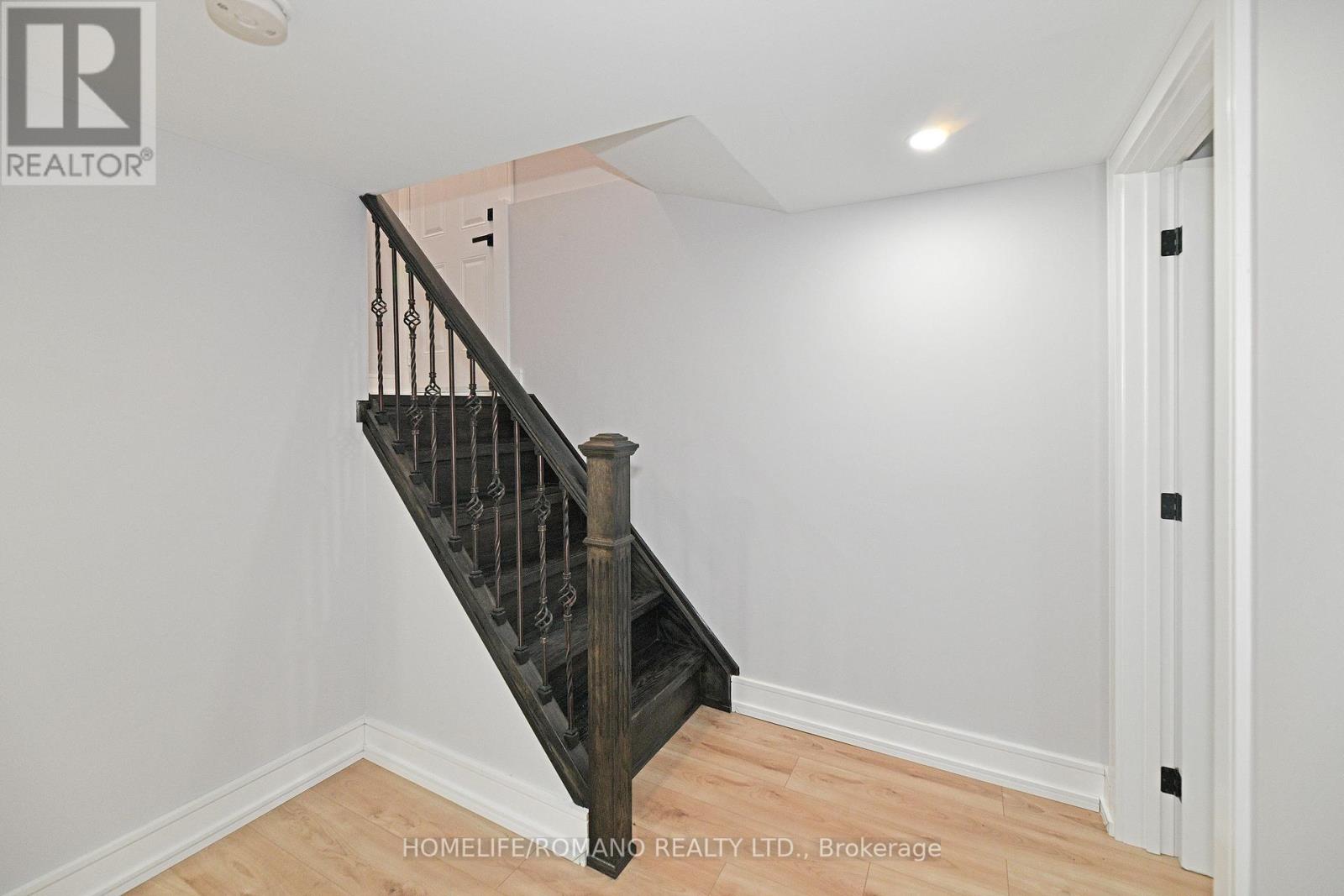 826 Krosno Boulevard W, Pickering (Bay Ridges), Ontario  L1W 1G9 - Photo 22 - E12222712