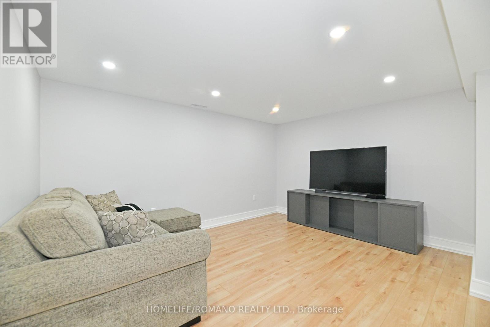 826 Krosno Boulevard W, Pickering (Bay Ridges), Ontario  L1W 1G9 - Photo 24 - E12222712