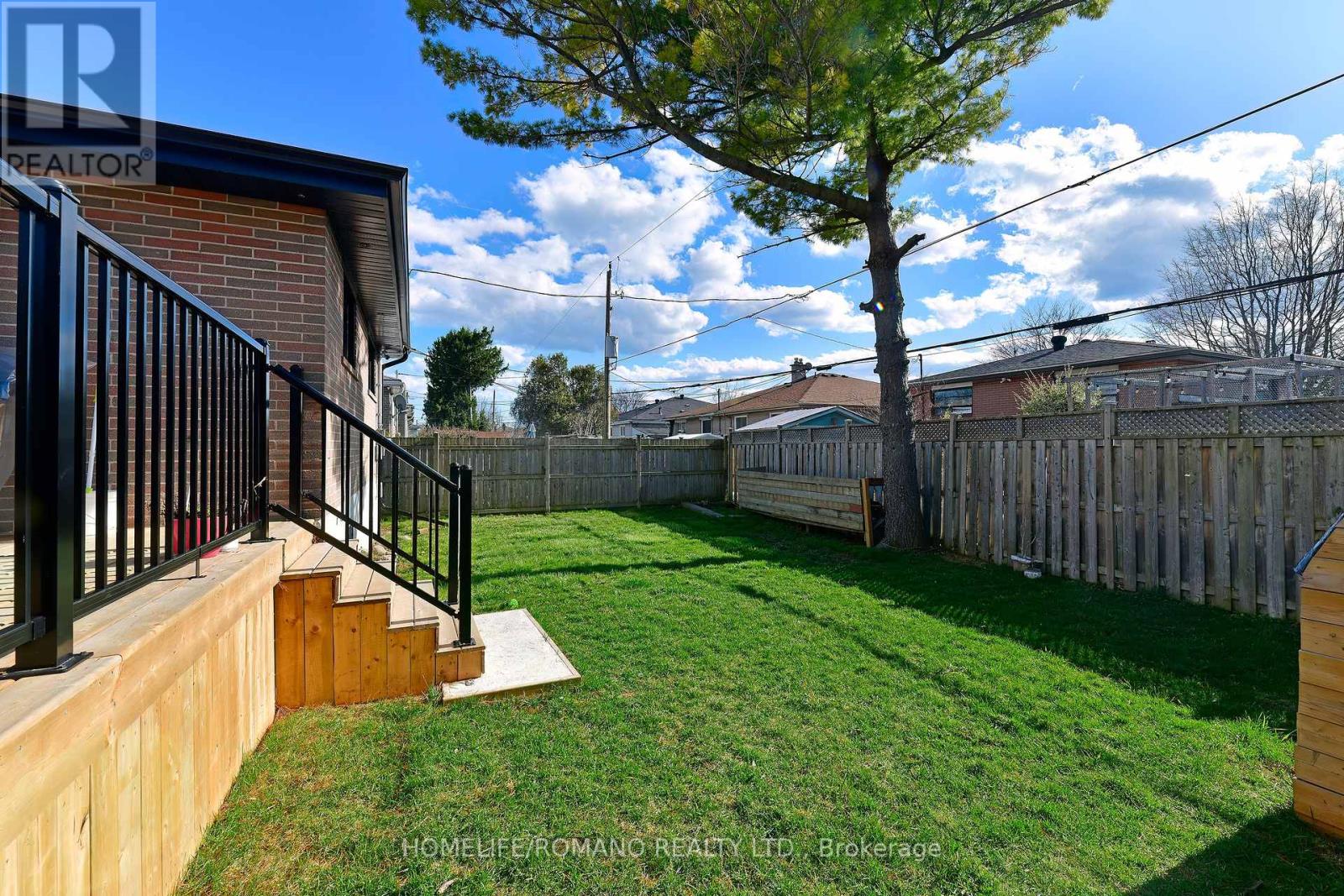 826 Krosno Boulevard W, Pickering (Bay Ridges), Ontario  L1W 1G9 - Photo 35 - E12222712