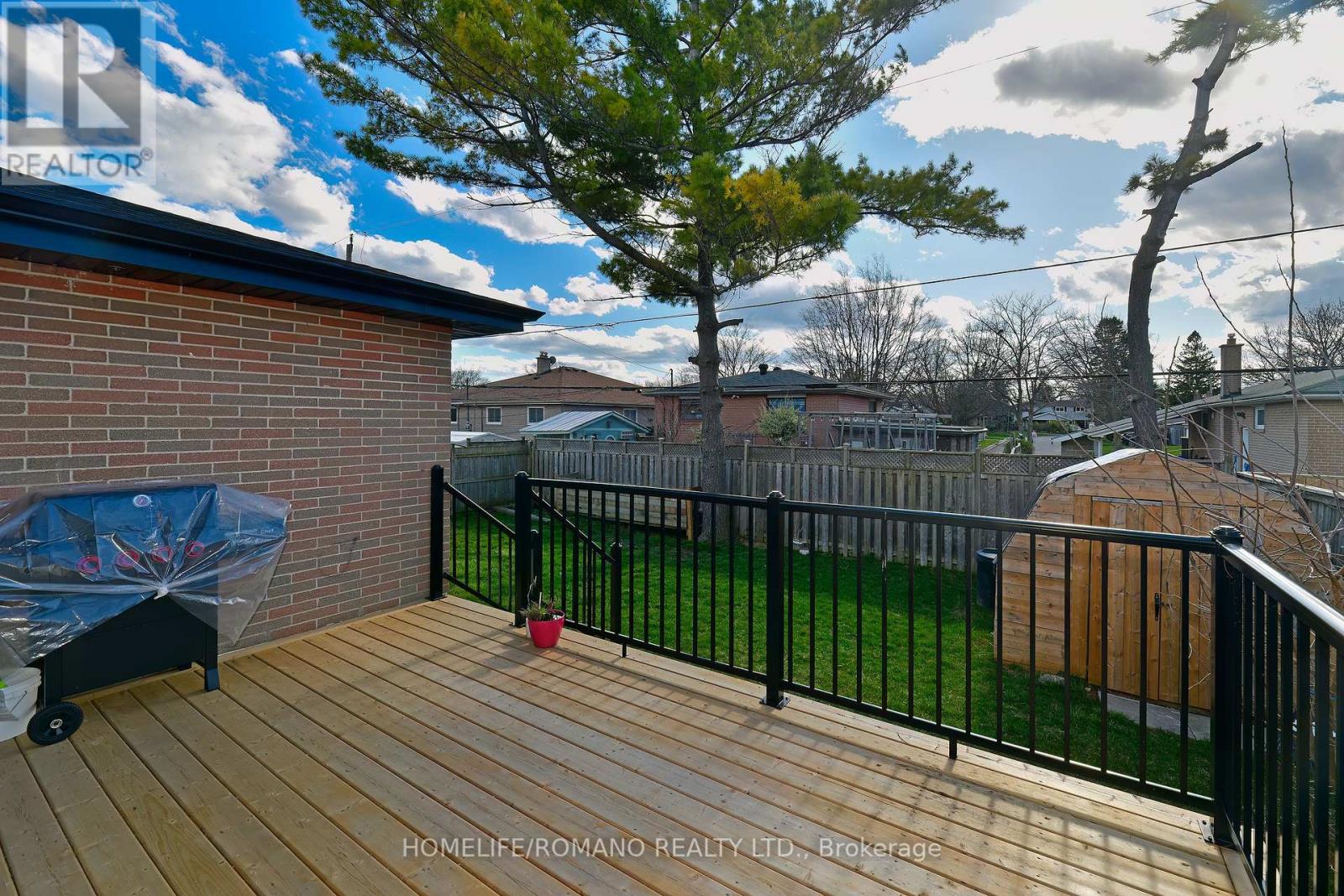 826 Krosno Boulevard W, Pickering (Bay Ridges), Ontario  L1W 1G9 - Photo 39 - E12222712