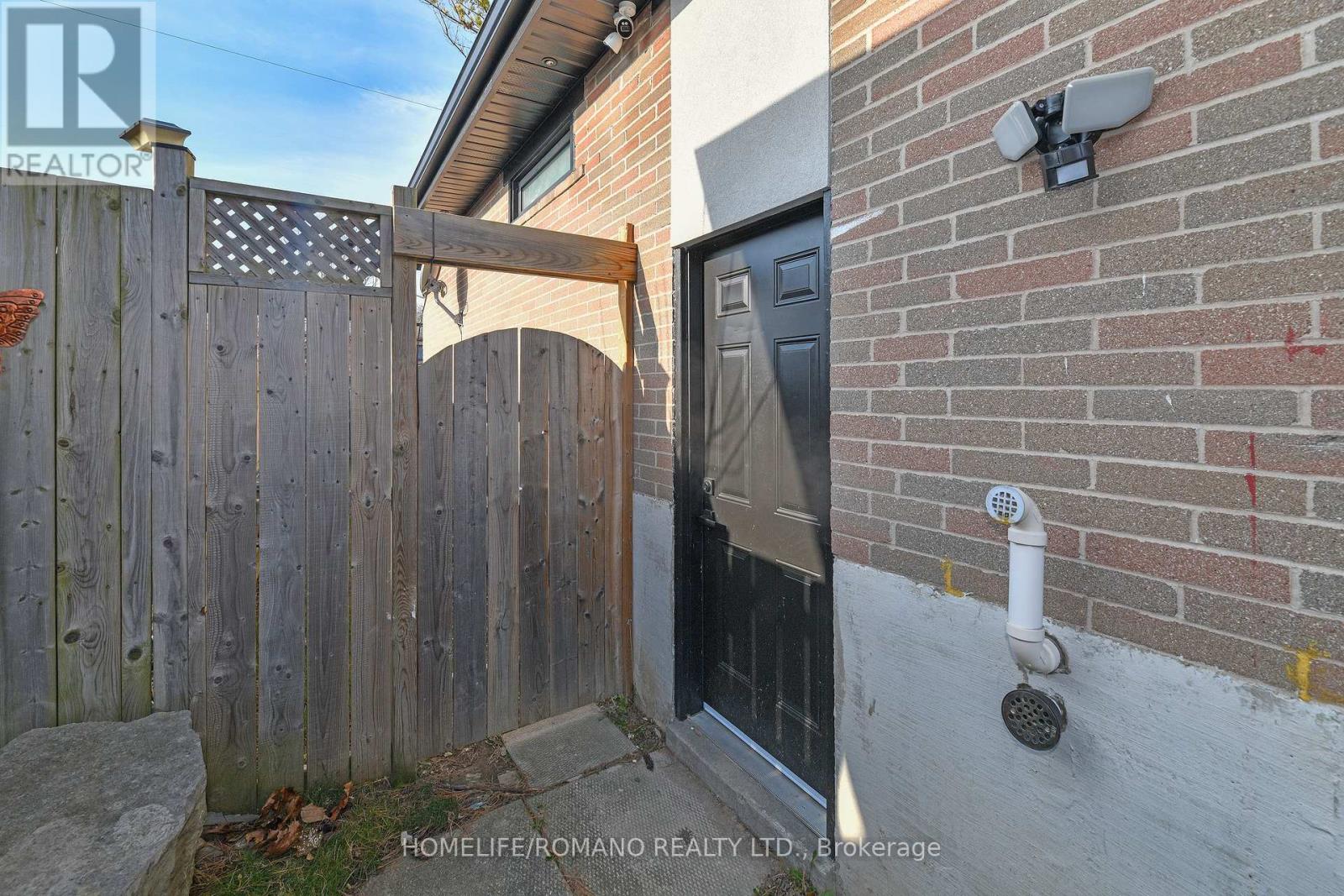 826 Krosno Boulevard W, Pickering (Bay Ridges), Ontario  L1W 1G9 - Photo 40 - E12222712