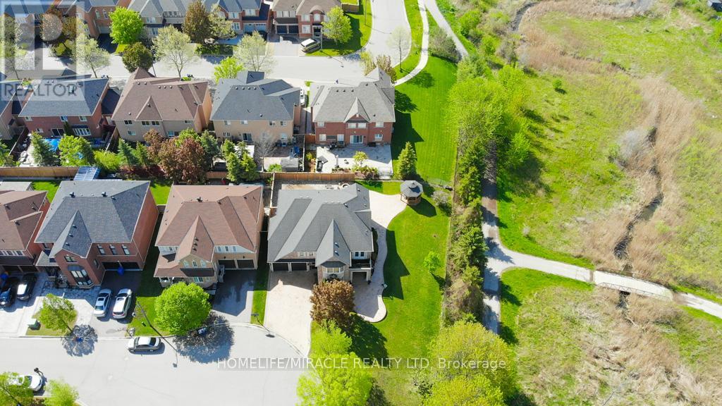 Property at 6 MACKELLAR COURT image 3