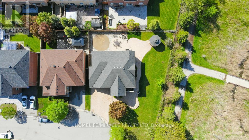 Property at 6 MACKELLAR COURT image 4
