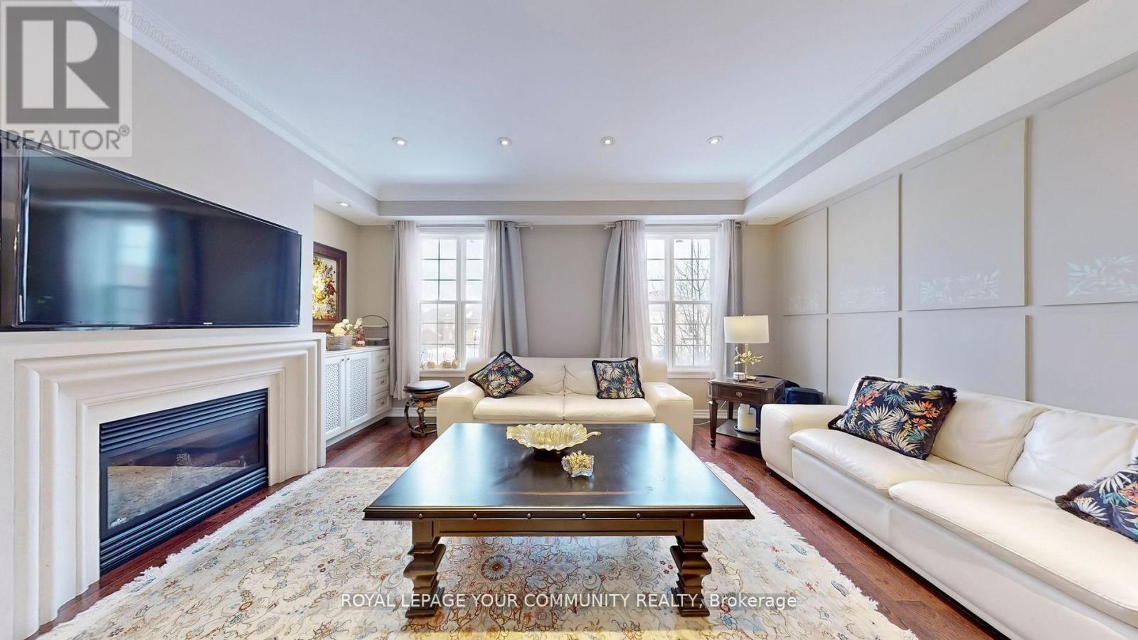 Property at 52 DONALD BUTTERESS BOULEVARD W image 3