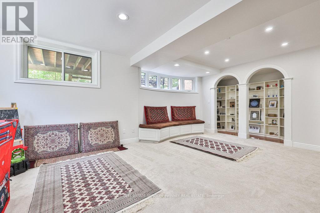 712 Foxcroft Boulevard, Newmarket (Stonehaven-Wyndham), Ontario  L3X 1N2 - Photo 25 - N12222681