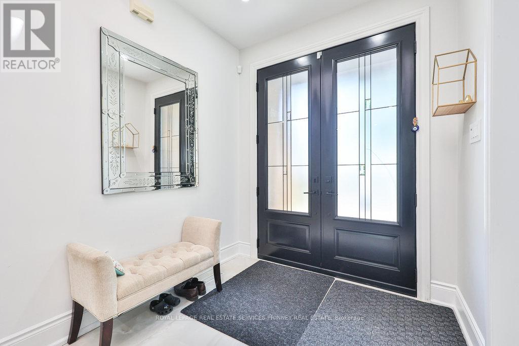 Property at 712 FOXCROFT BOULEVARD image 4
