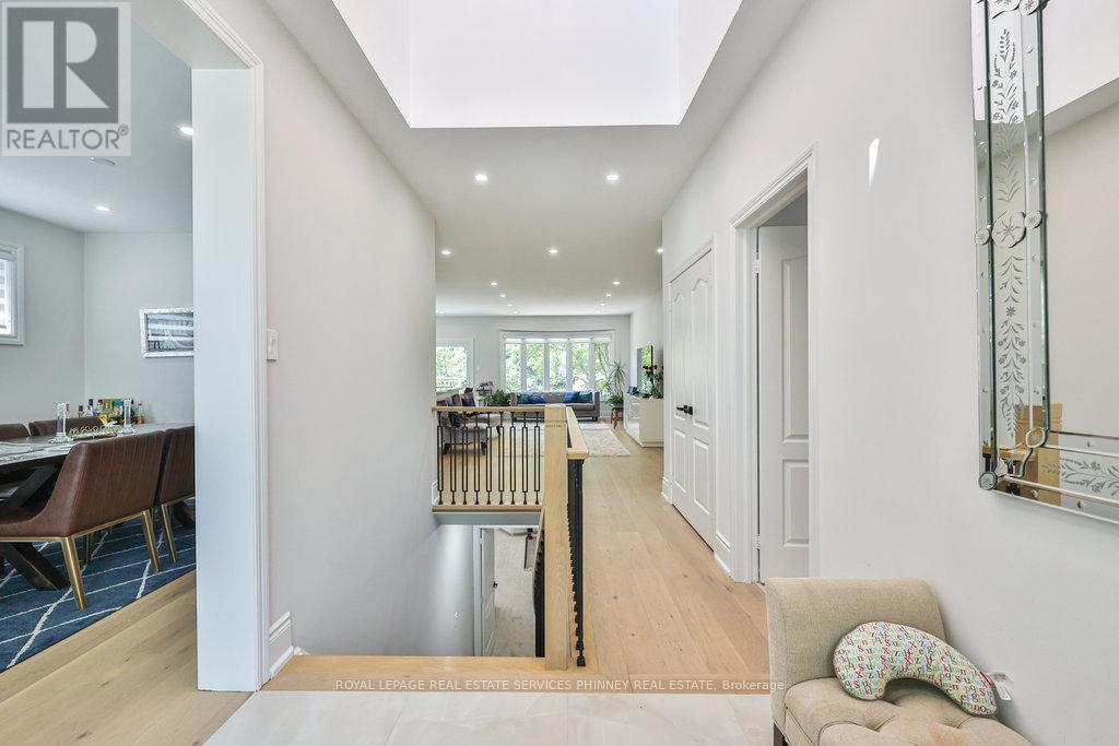 Property at 712 FOXCROFT BOULEVARD image 5