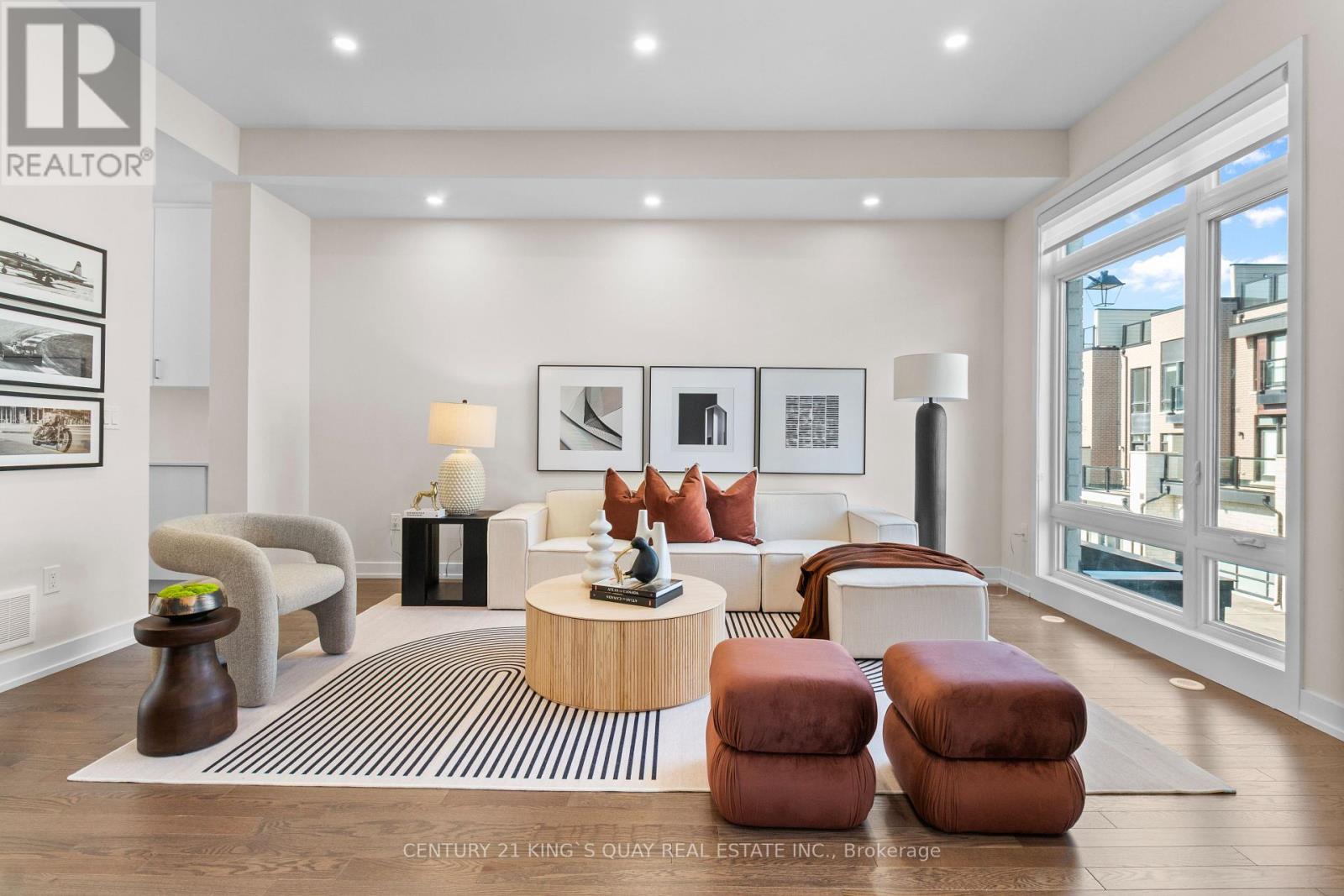 Property at 14 CREDIT LANE image 2