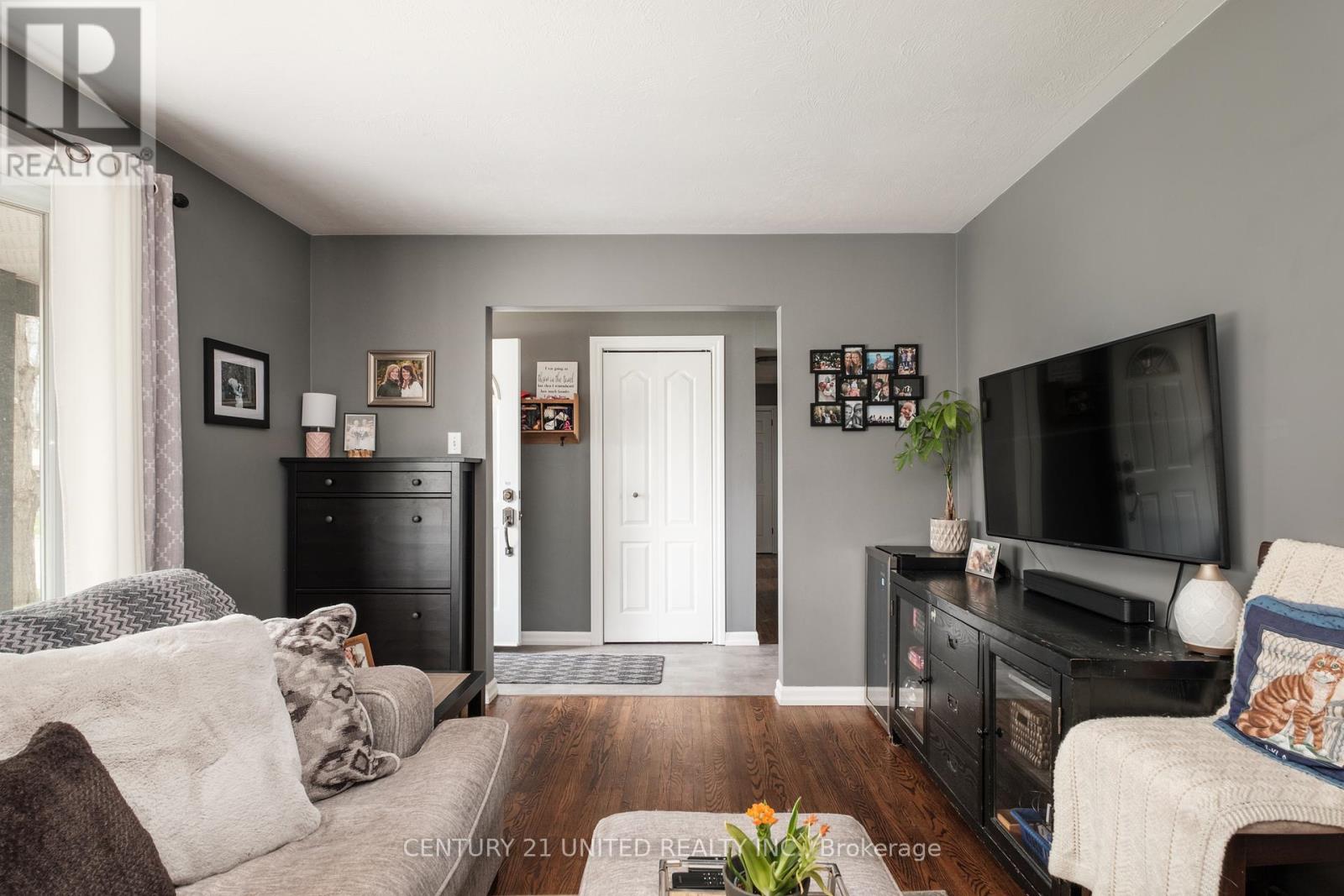 Property at 1316 BATHURST STREET image 3