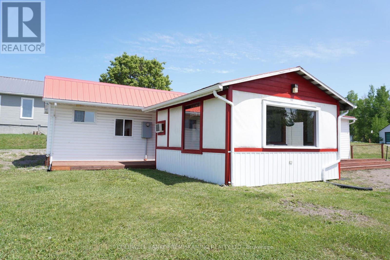 15 Front Street, James, Ontario  P0J 1G0 - Photo 3 - T12222856