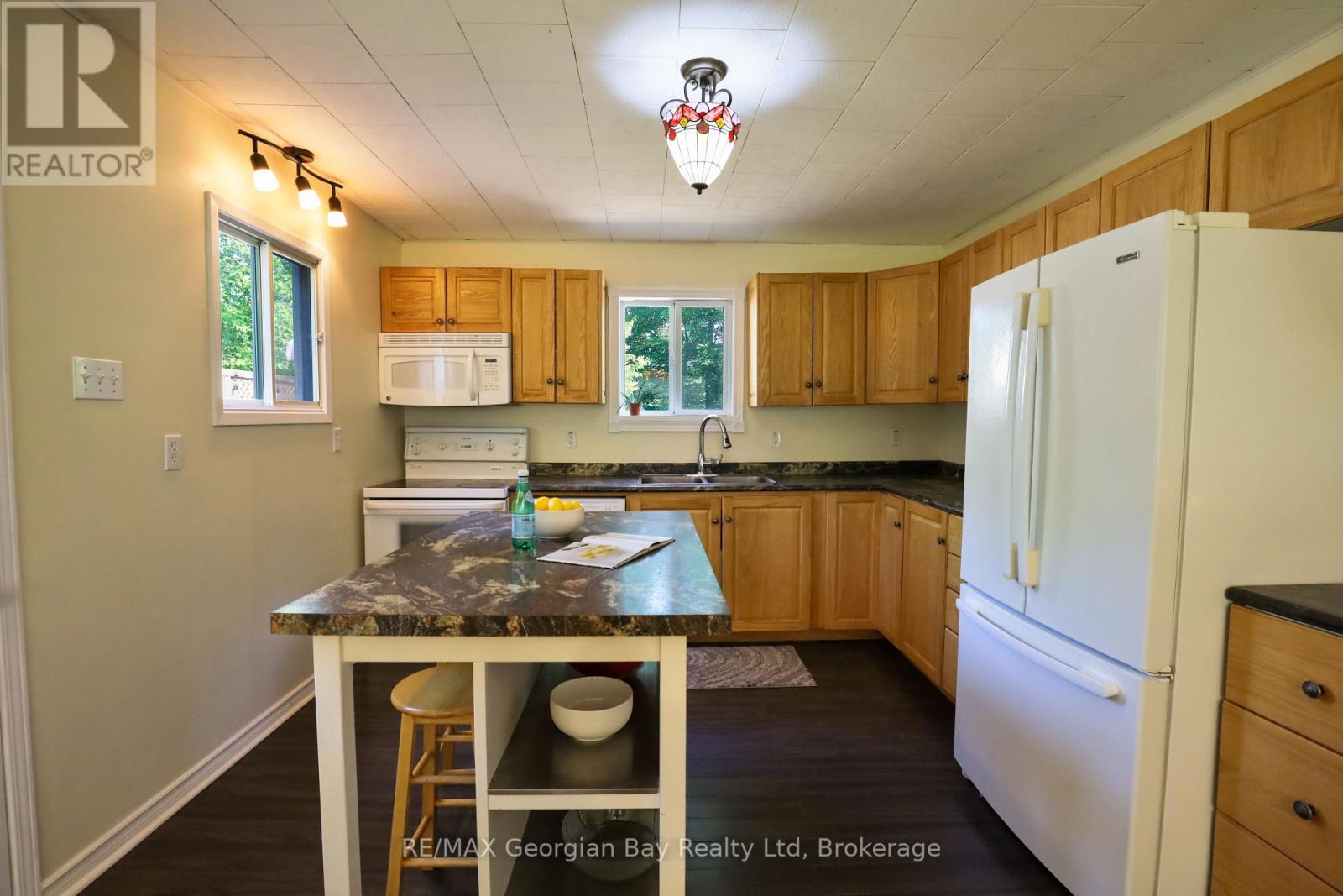 8 Robin Court, Tiny, Ontario  L9M 0B9 - Photo 8 - S12219154