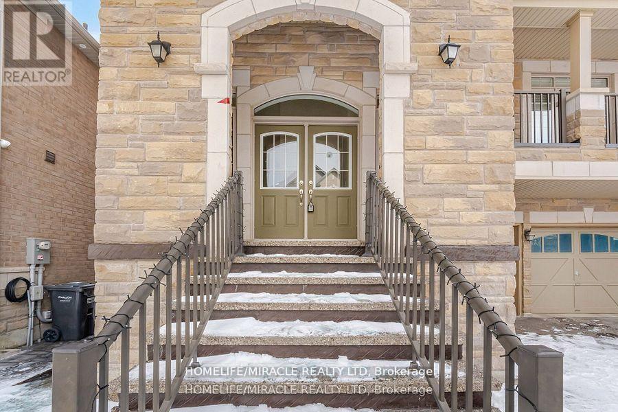 Property at 84 ROULETTE CRESCENT image 3