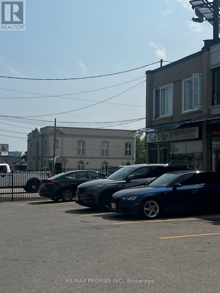 2986 Dufferin Street, Toronto (Yorkdale-Glen Park), Ontario  M6B 3T3 - Photo 15 - W12222678