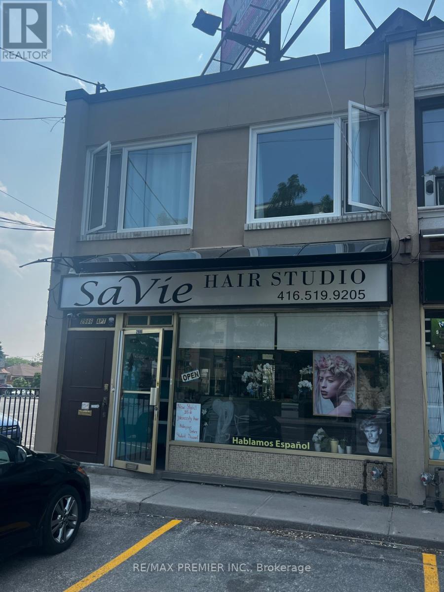 2986 Dufferin Street, Toronto (Yorkdale-Glen Park), Ontario  M6B 3T3 - Photo 18 - W12222678