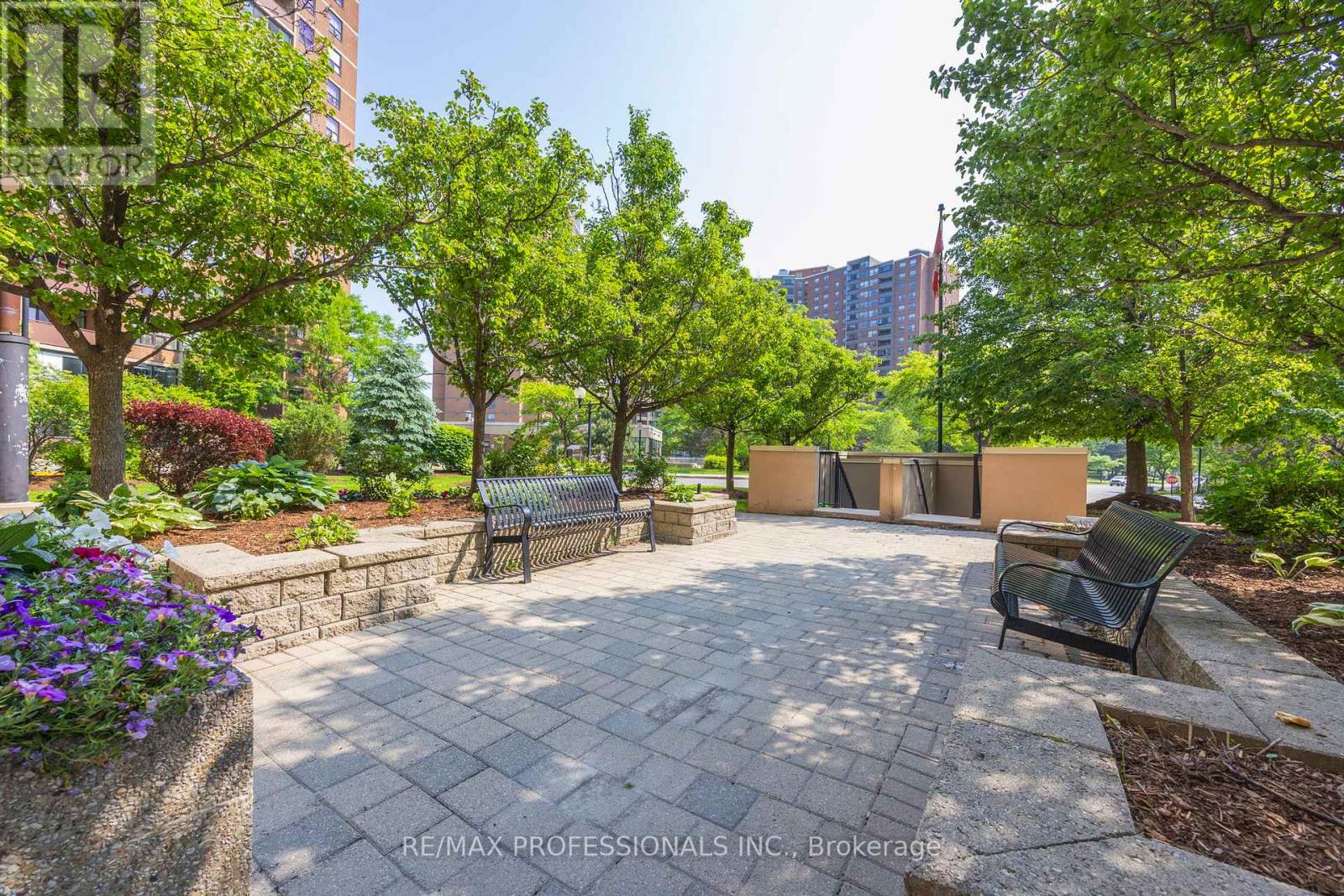 1810 - 714 The West Mall, Toronto (Eringate-Centennial-West Deane), Ontario  M9C 4X1 - Photo 31 - W12222751