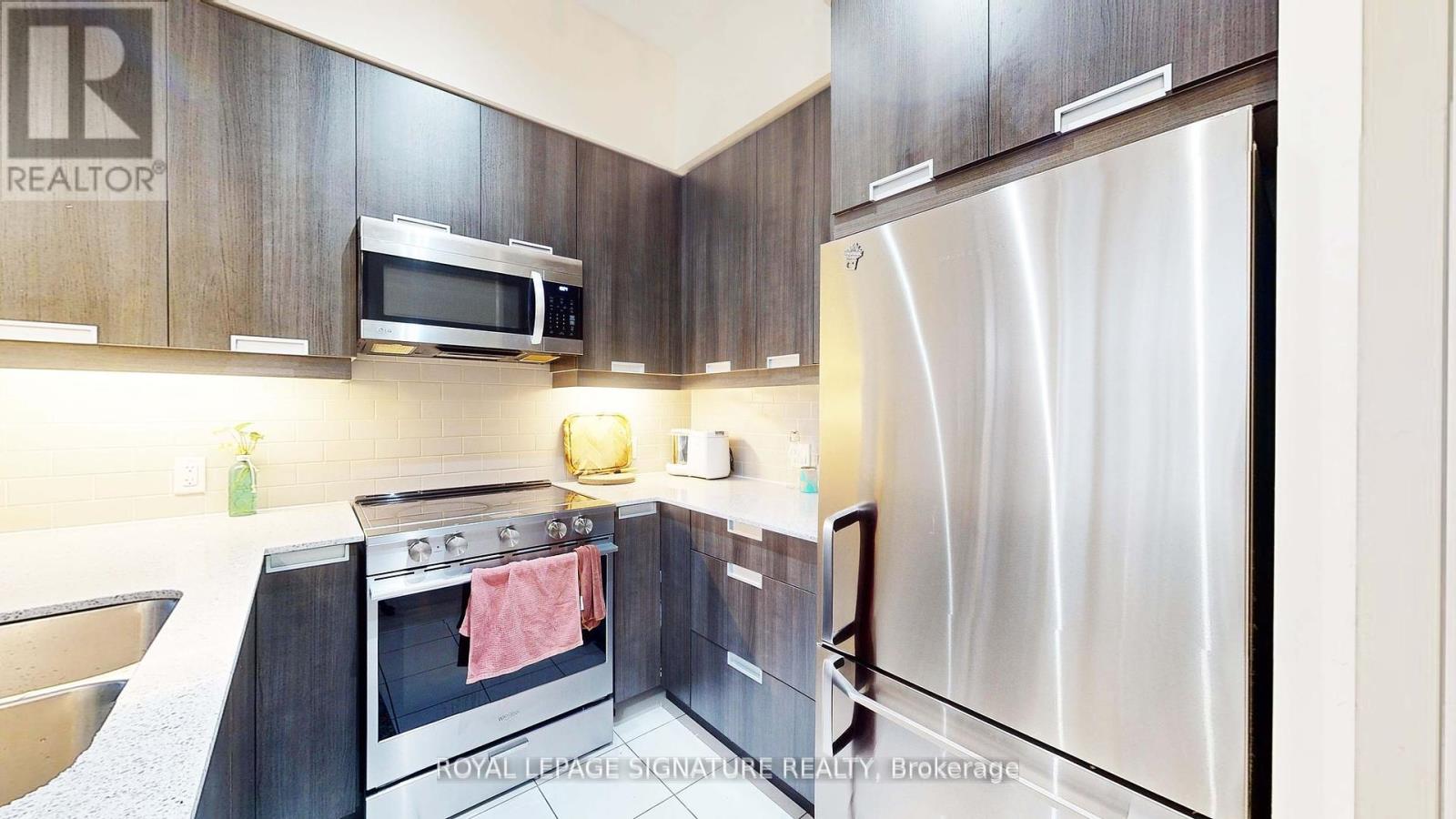 107 - 65 Watergarden Drive, Mississauga (Hurontario), Ontario  L5R 0G6 - Photo 16 - W12222764