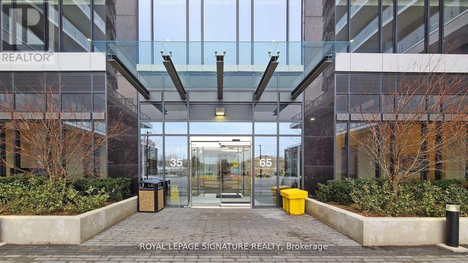 107 - 65 Watergarden Drive, Mississauga (Hurontario), Ontario  L5R 0G6 - Photo 2 - W12222764
