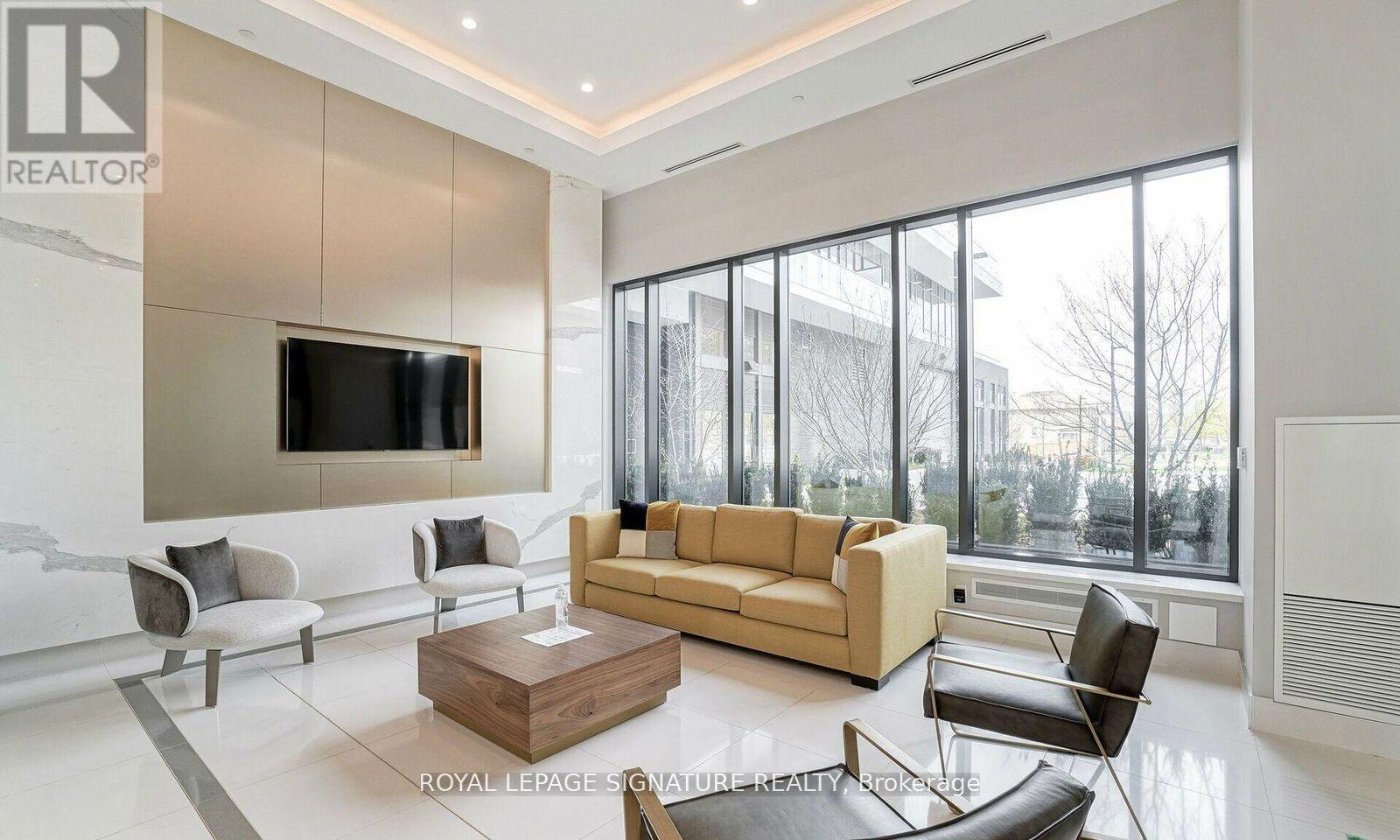 107 - 65 Watergarden Drive, Mississauga (Hurontario), Ontario  L5R 0G6 - Photo 4 - W12222764
