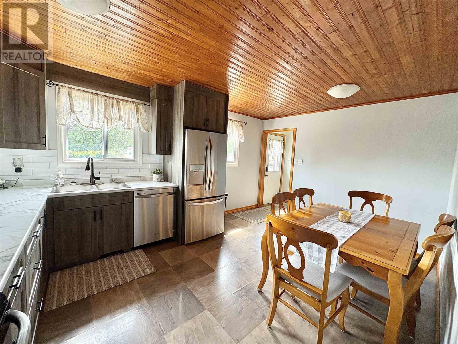 Property at 150 PENFOLD ST N image 4