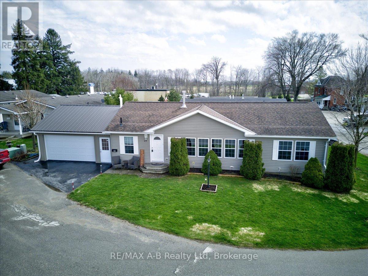 27 - 25 Thames Road, St. Marys, Ontario  N4X 1C4 - Photo 29 - X12222837