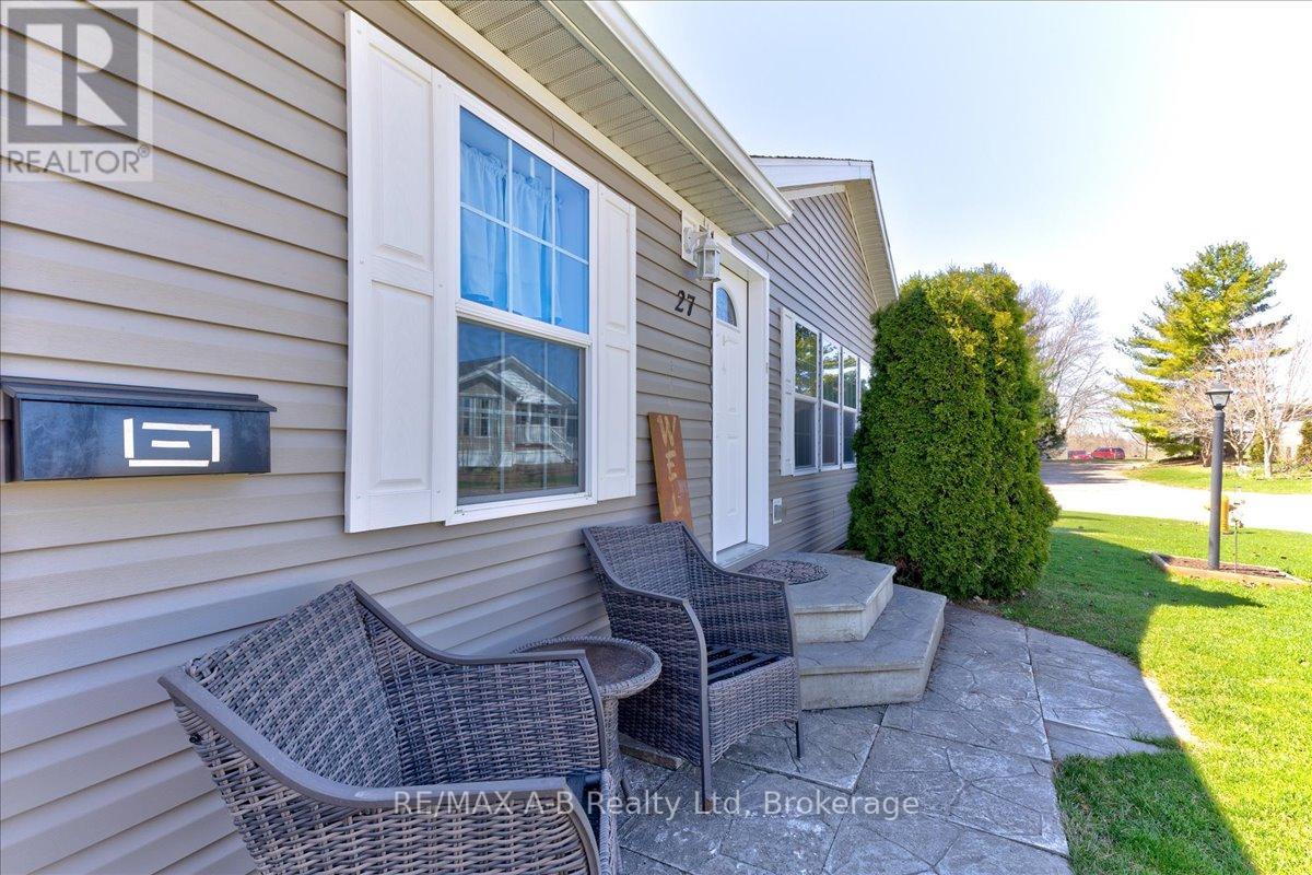 27 - 25 Thames Road, St. Marys, Ontario  N4X 1C4 - Photo 4 - X12222837