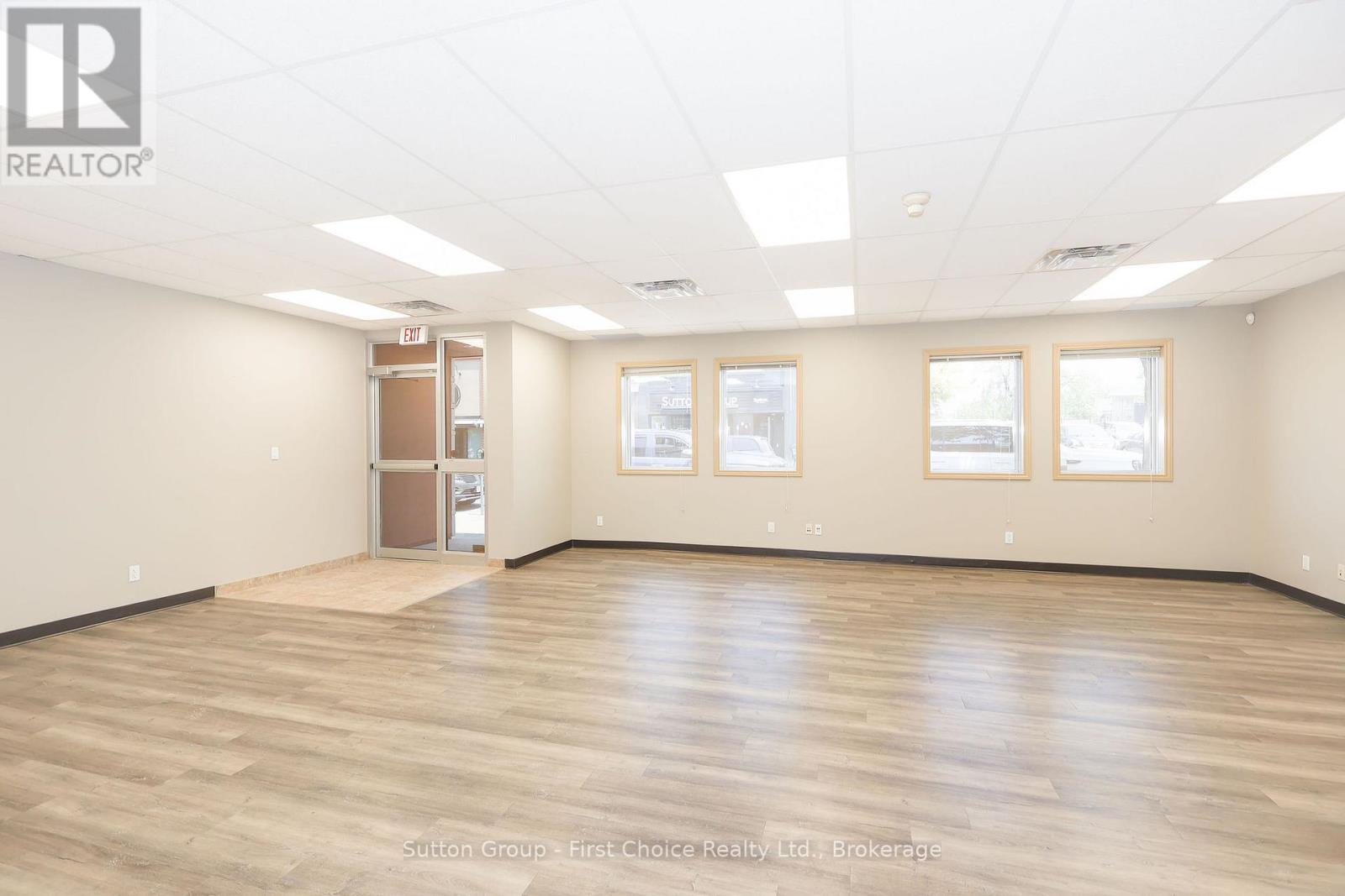 154 Downie Street, Stratford, Ontario  N5A 1X1 - Photo 5 - X12222858