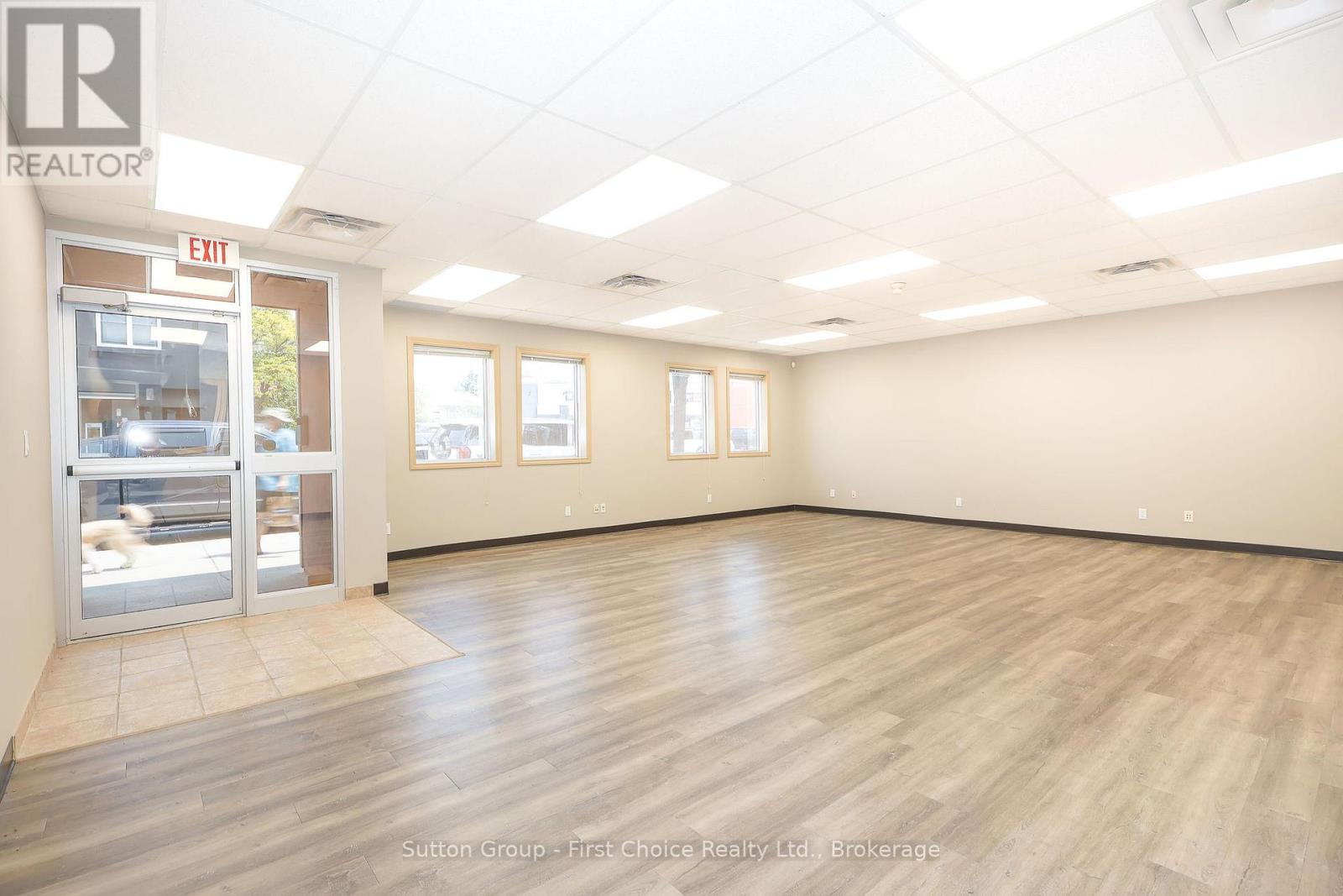154 Downie Street, Stratford, Ontario  N5A 1X1 - Photo 6 - X12222858