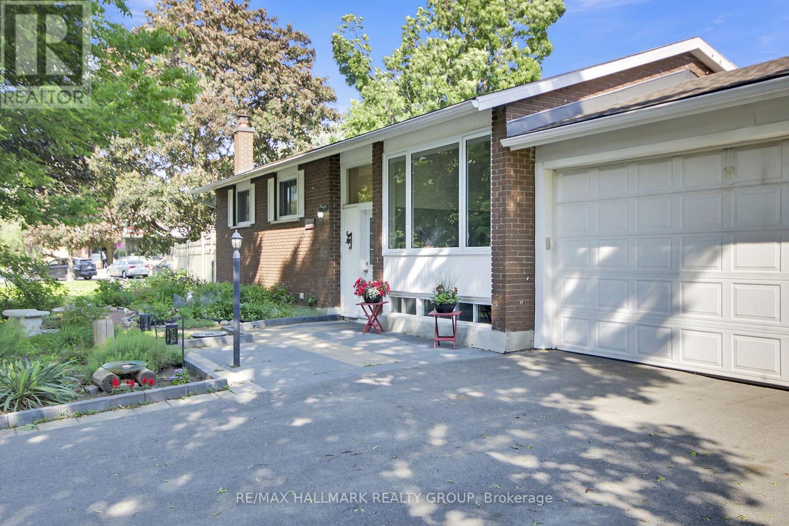 Property at 2286 ELMIRA DRIVE image 3