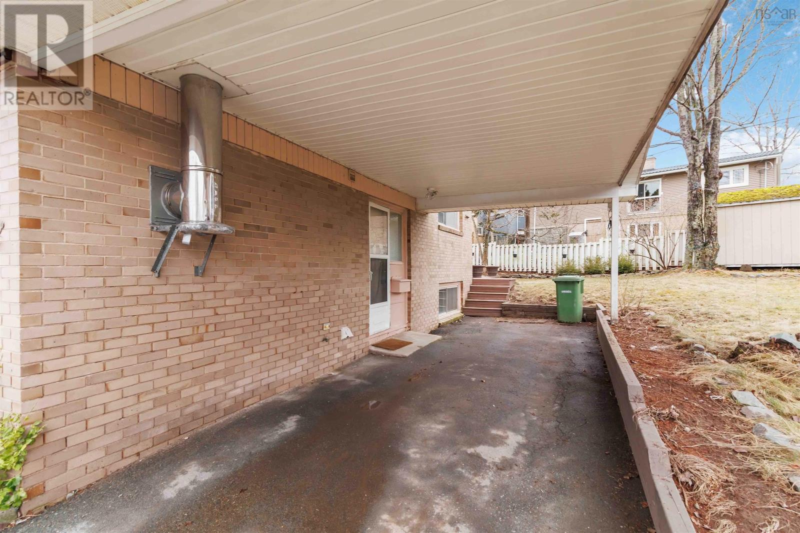 Property at 16 Oakburn Court image 4