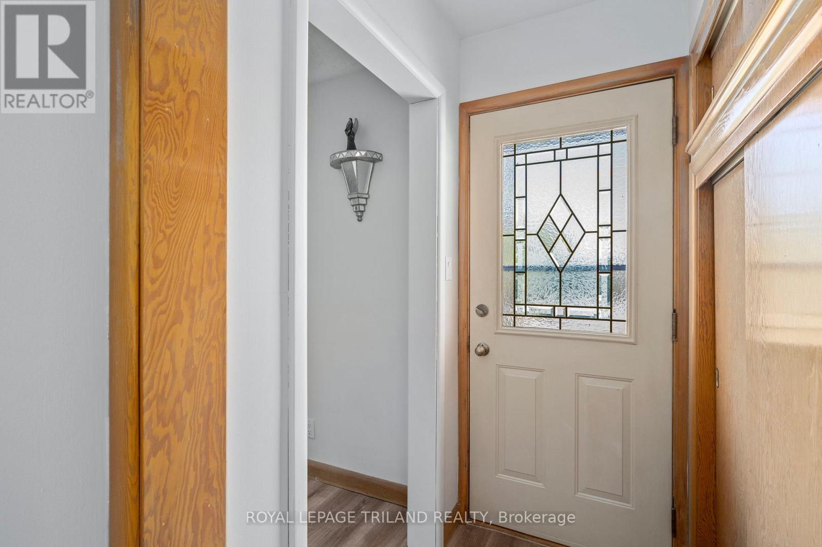 237 Frances Street, Central Elgin, Ontario  N5L 1A8 - Photo 19 - X12223041