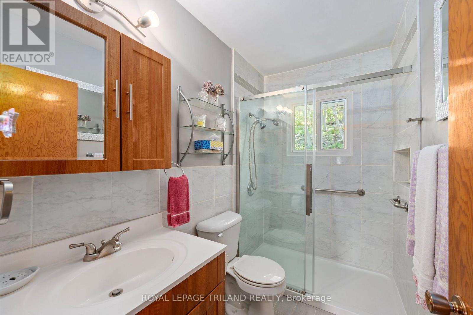 237 Frances Street, Central Elgin, Ontario  N5L 1A8 - Photo 32 - X12223041