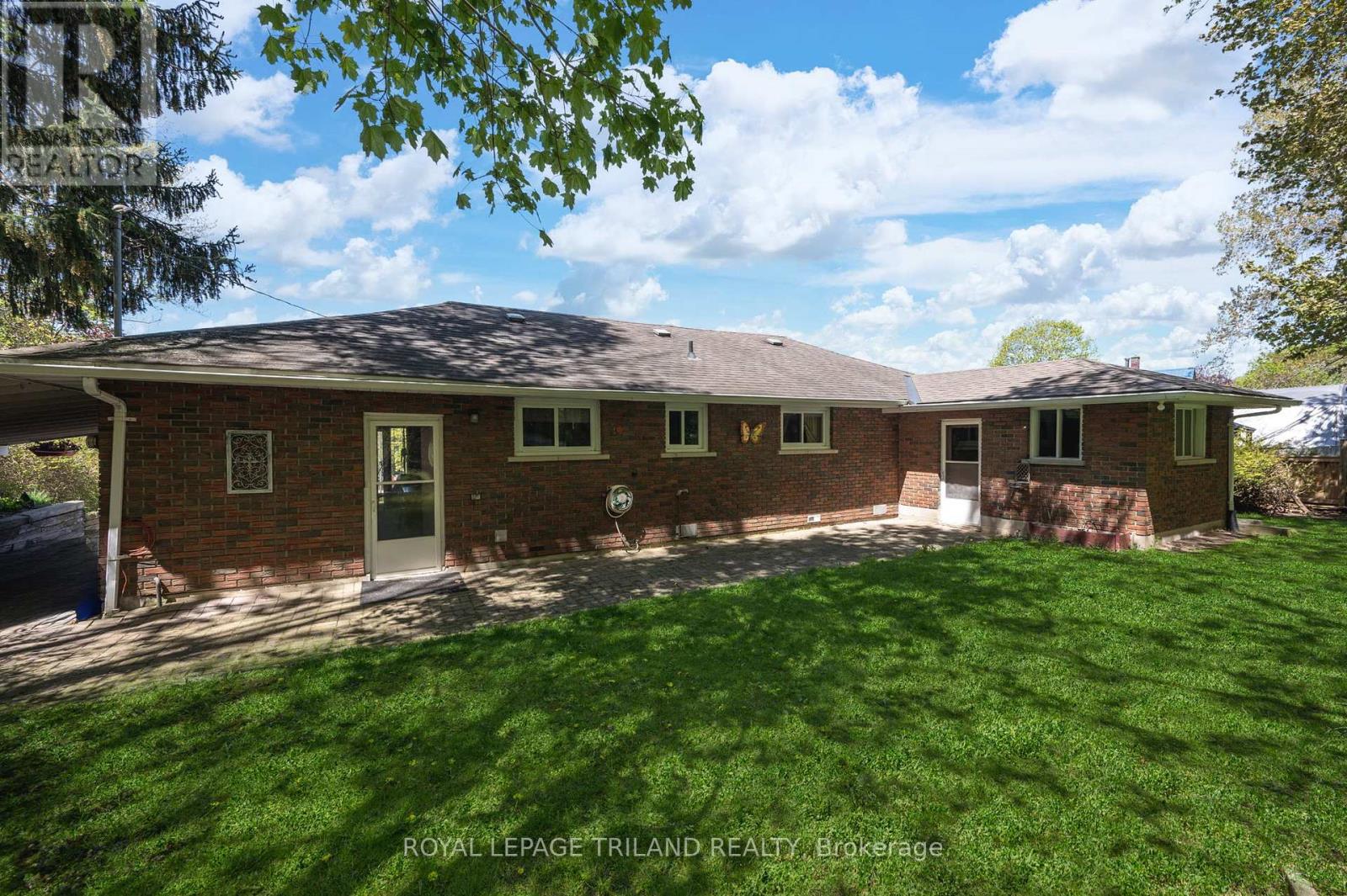 237 Frances Street, Central Elgin, Ontario  N5L 1A8 - Photo 38 - X12223041