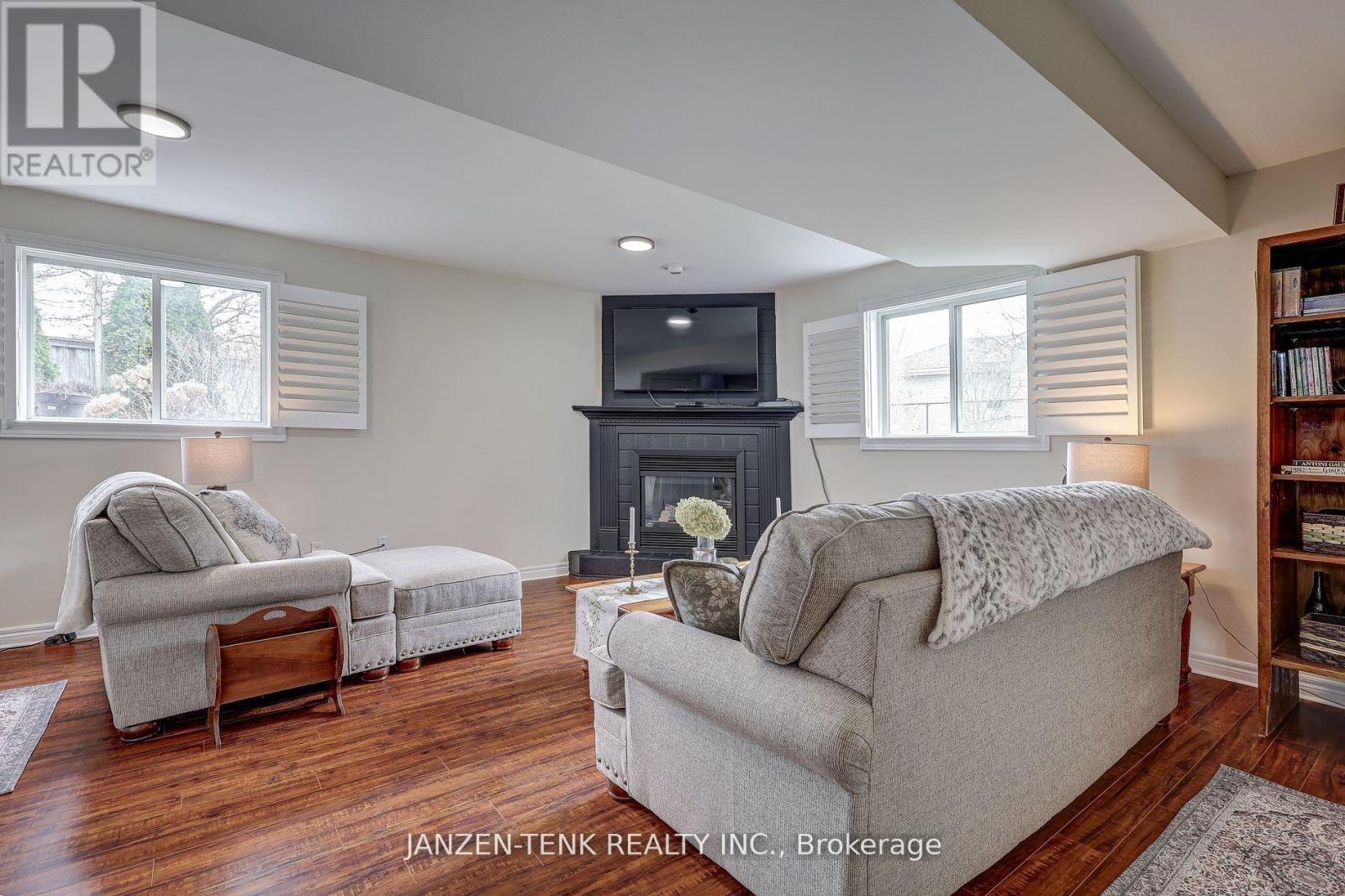 2 Rosethorn Court, St. Thomas, Ontario  N5R 6C7 - Photo 13 - X12223072