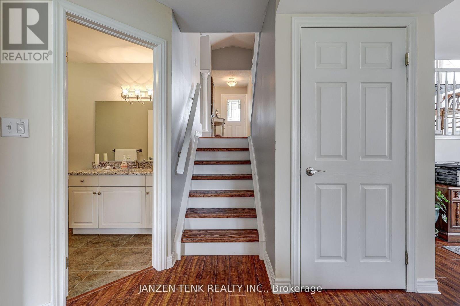 2 Rosethorn Court, St. Thomas, Ontario  N5R 6C7 - Photo 14 - X12223072