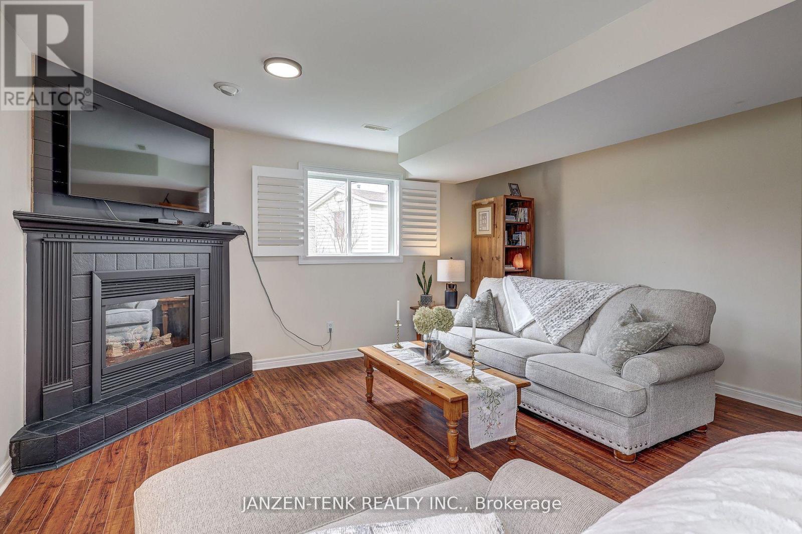 2 Rosethorn Court, St. Thomas, Ontario  N5R 6C7 - Photo 16 - X12223072