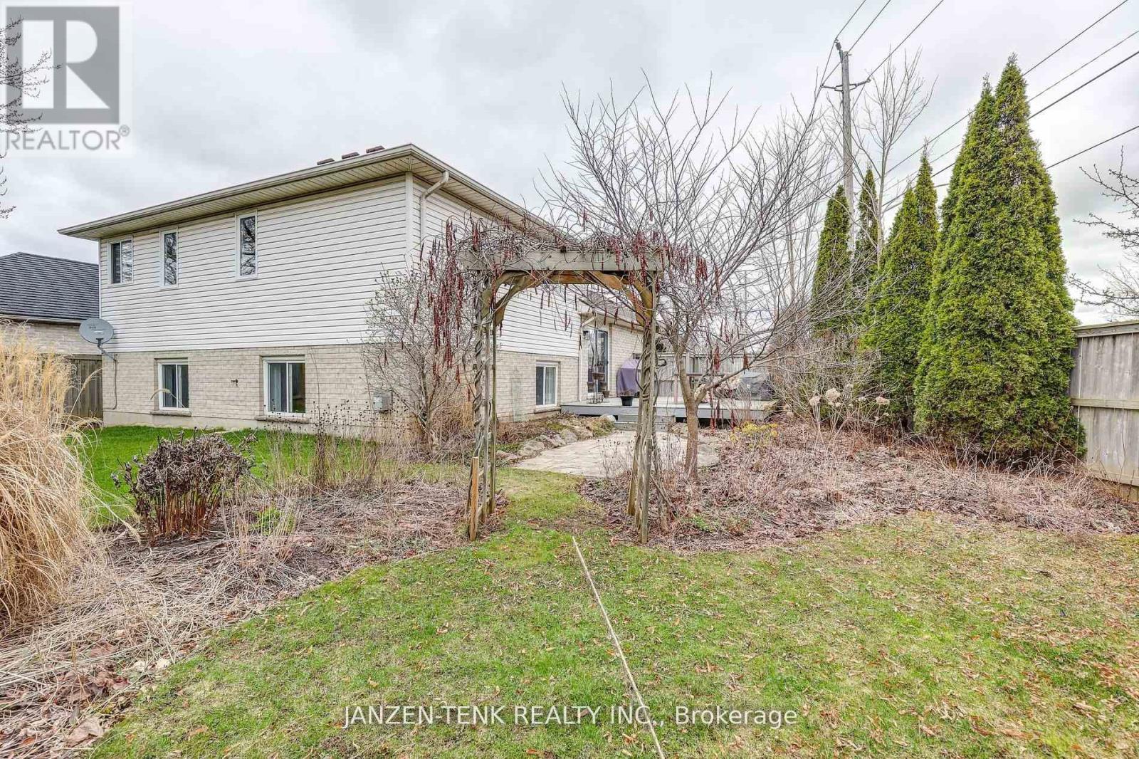 2 Rosethorn Court, St. Thomas, Ontario  N5R 6C7 - Photo 27 - X12223072