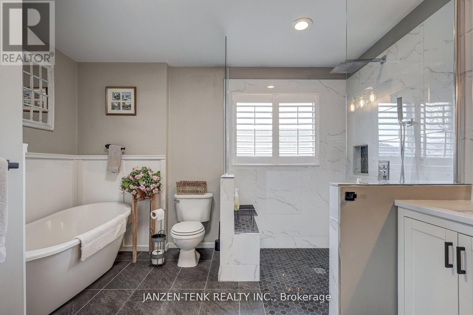 2 Rosethorn Court, St. Thomas, Ontario  N5R 6C7 - Photo 6 - X12223072