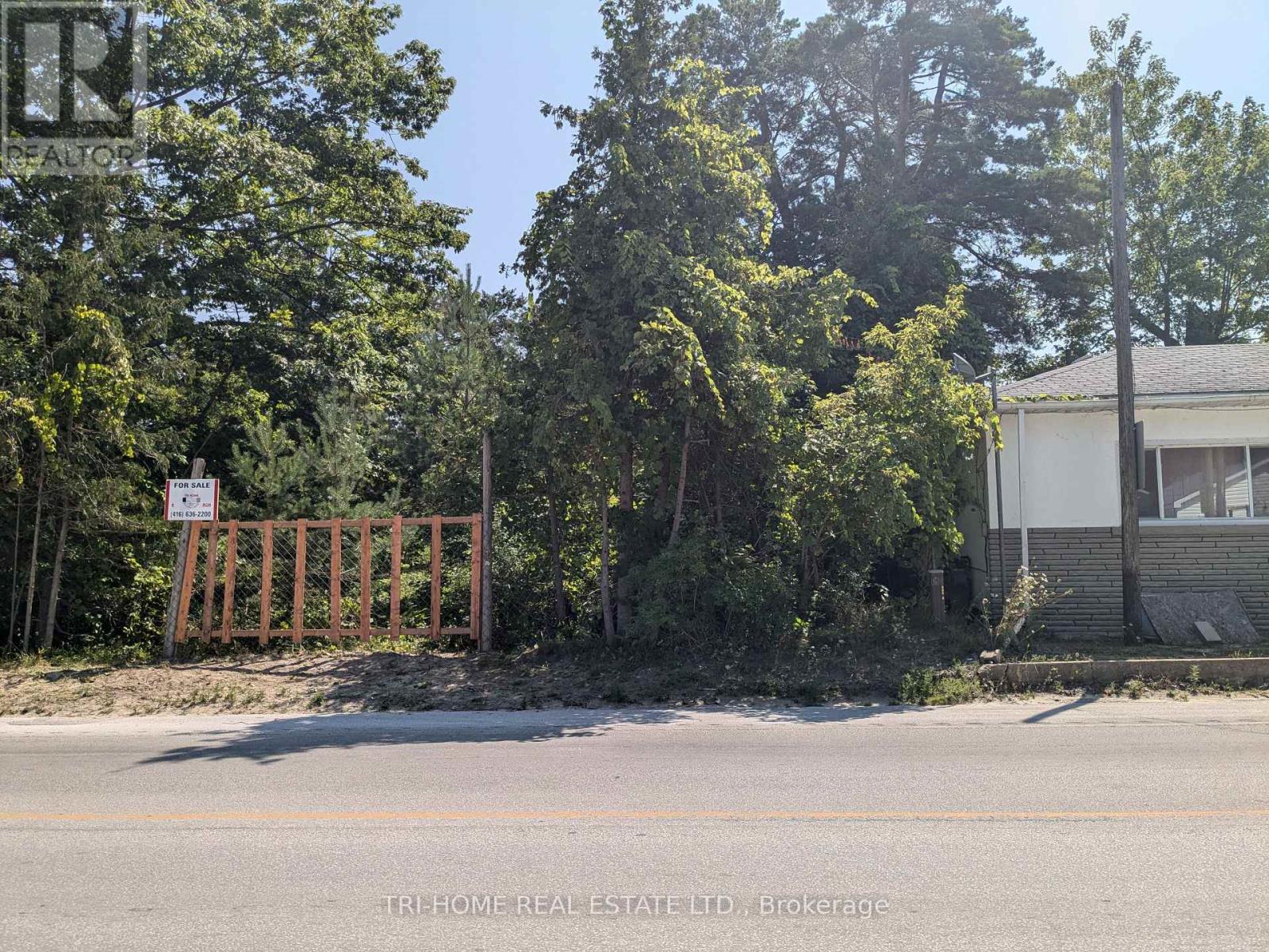 163 Mosley Street, Wasaga Beach, Ontario  L9Z 2K1 - Photo 1 - S12222815